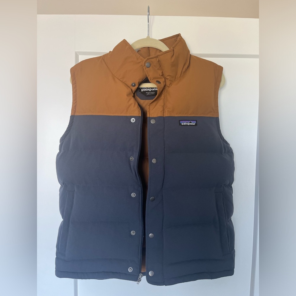 Patagonia Men's Blue/Tan Colorblock Duck Down Puffer Vest Full Zip